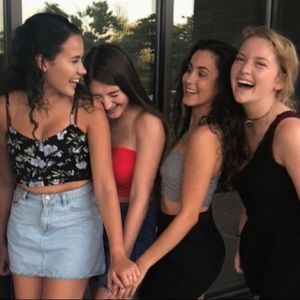 Meet your Posher, Maya